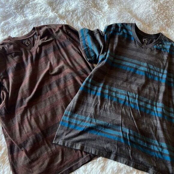 Vintage 90's OP Striped Short-Sleeve V-Neck T-Shirts - Set of 2 - Unisex - Picture 9 of 9